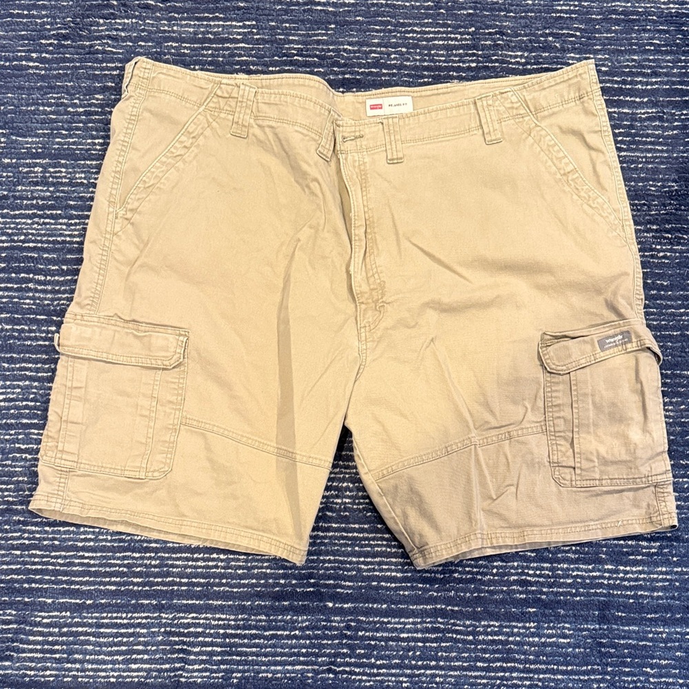 Wrangler Men's Khaki Cargo Shorts